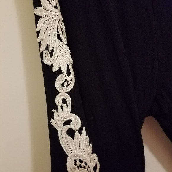 Gorgeous 2-piece outfit . Lace. New. WOT. - Picture 9 of 16